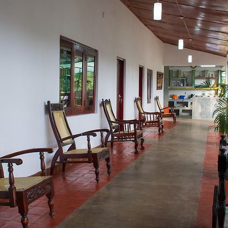 Udawatta Kele Villa Kandy Exterior photo