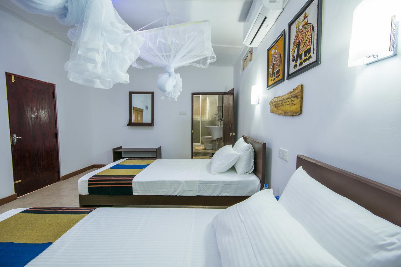 Udawatta Kele Villa Kandy Exterior photo